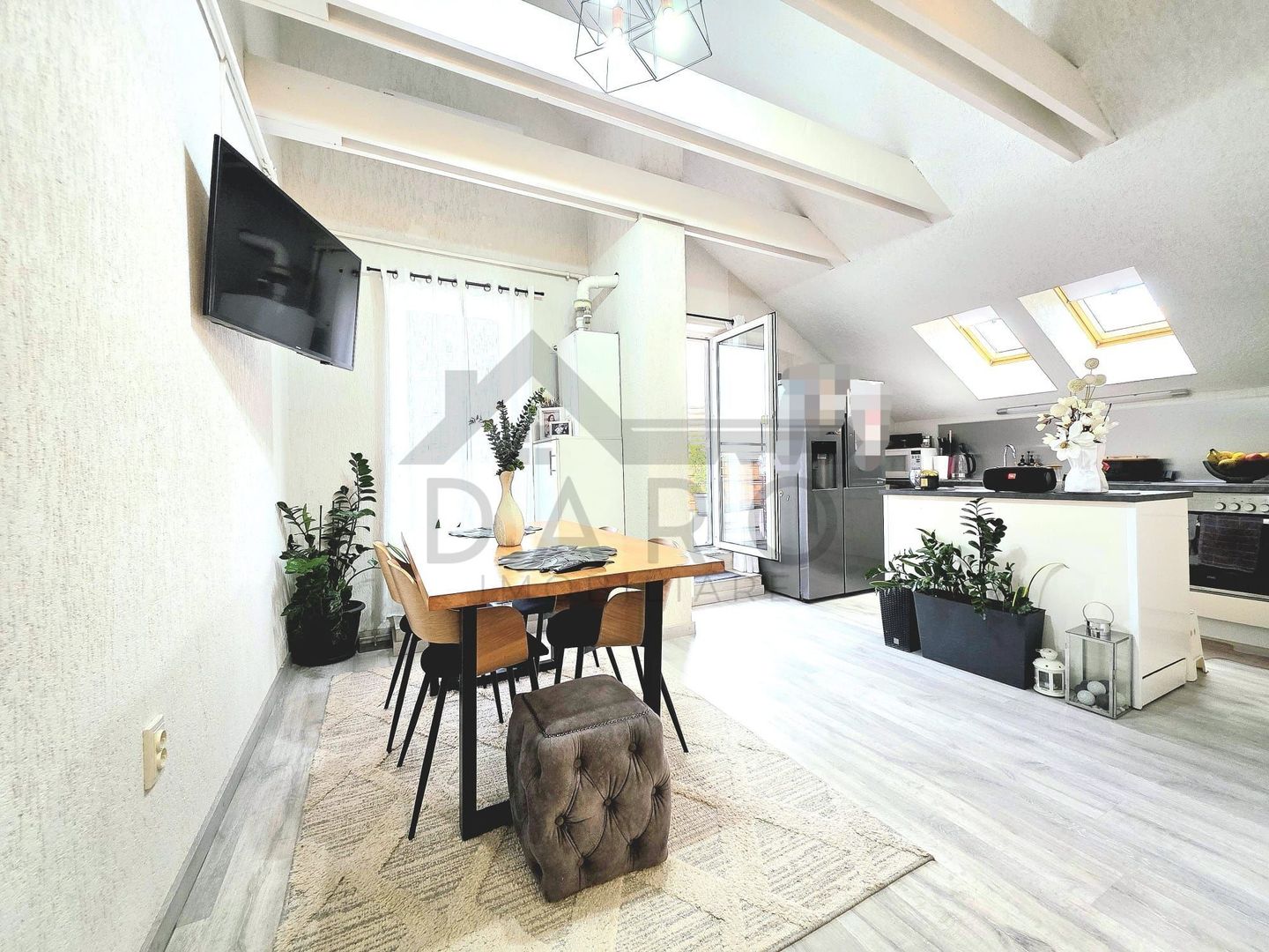 Apartament tip penthouse - Poză 2