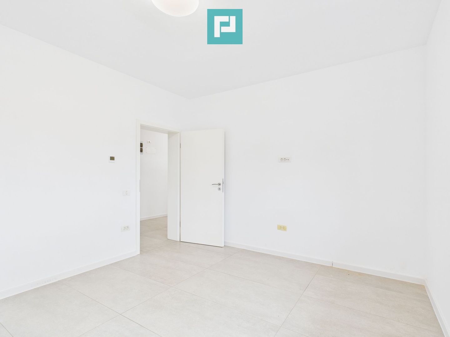 Apartament cu 2 camere, terasă generoasă – Moșnița - Poză 1