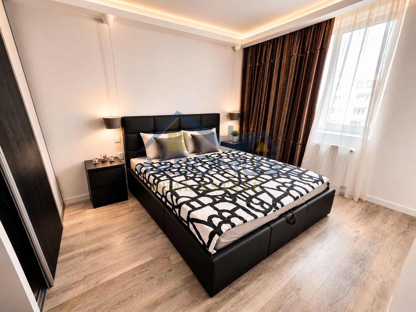 Apartament 3 camere – Cina  –Strada Târnavei nr. 4, Etaj 3 - Poză 2