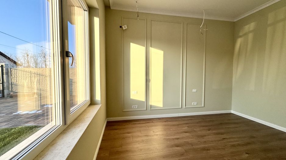 Duplex modern cu grădină, la intrare în Moșnița Nouă - Poză 2
