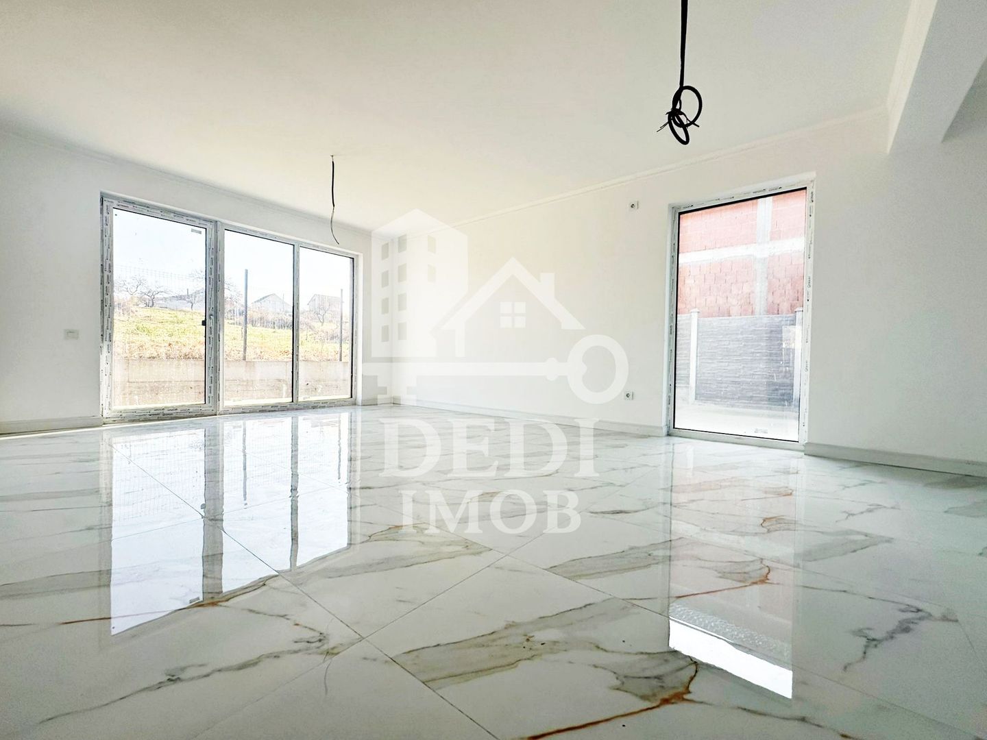 Casă de vânzare cu 4 camere in Oncea, Bihor - Poză 3