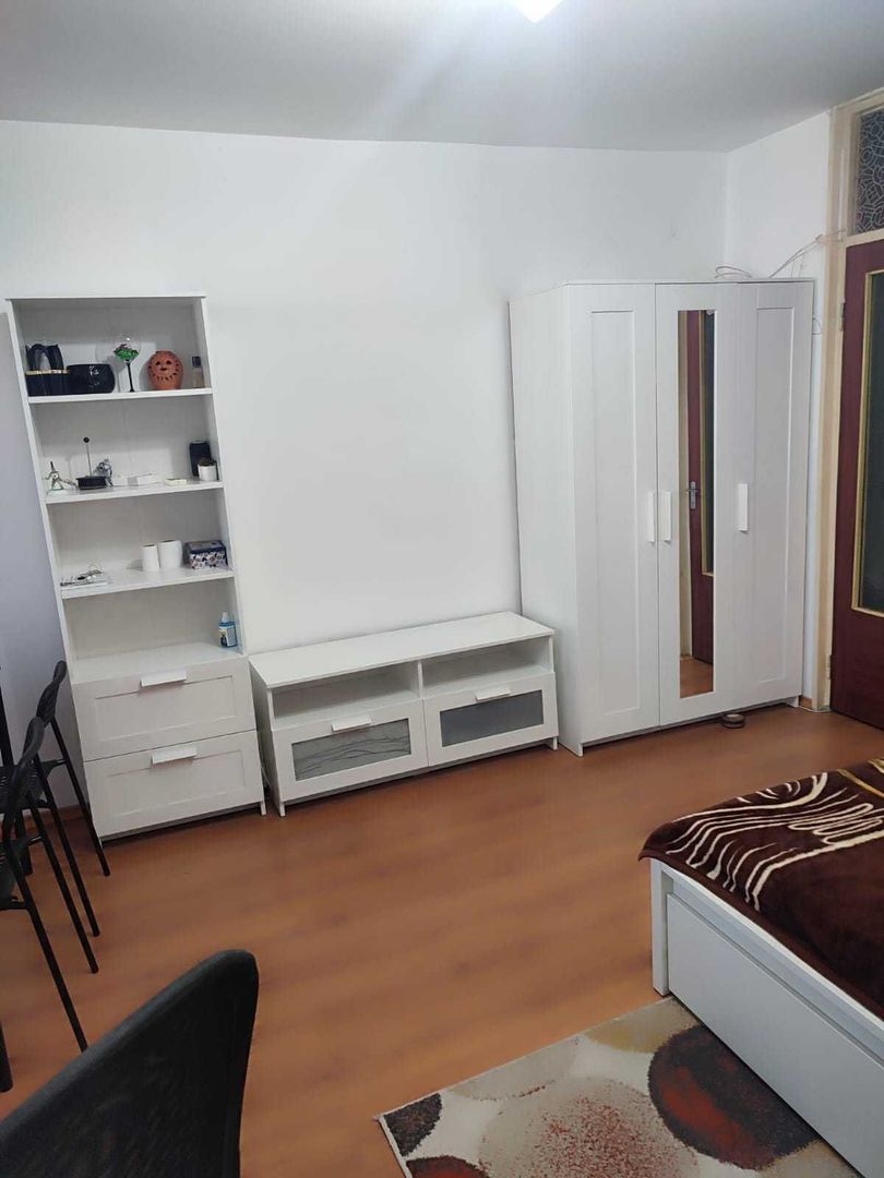 Închiriez garsonieră,  Vitan - Stadion Olimpia, renovată - Poză 3