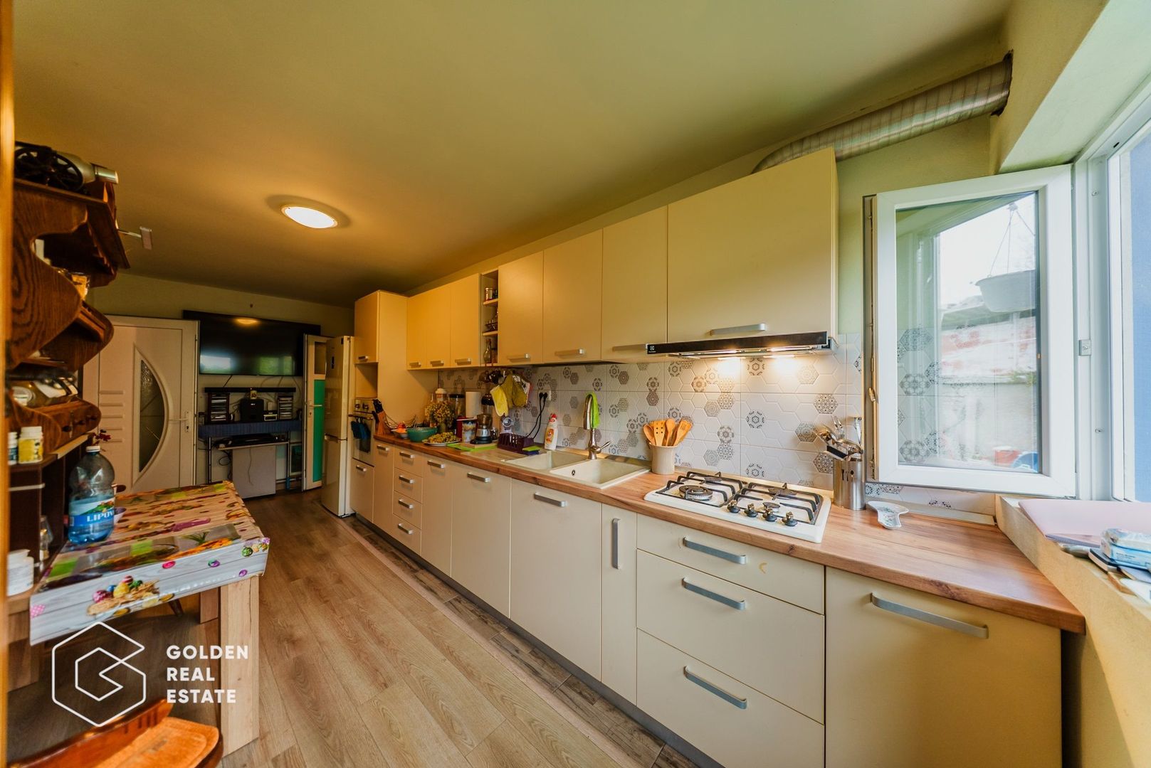 Proprietate in zona Centrala, complet amenajata, comision 0% - Poză 18