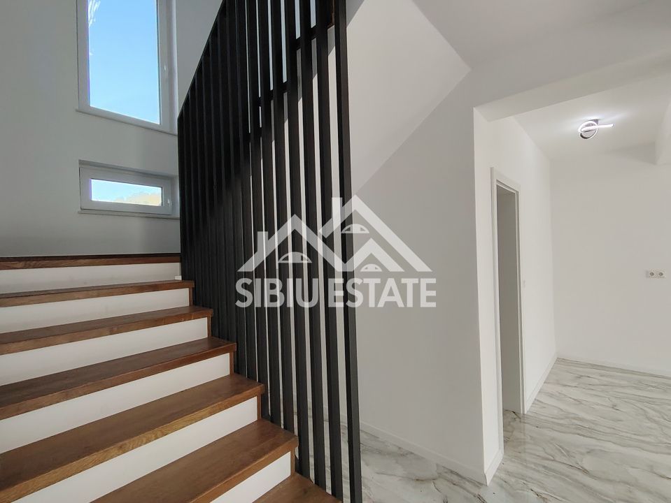 Casa noua 4 camere, garaj, pivnita Sibiu, Sura Mare - Poză 5