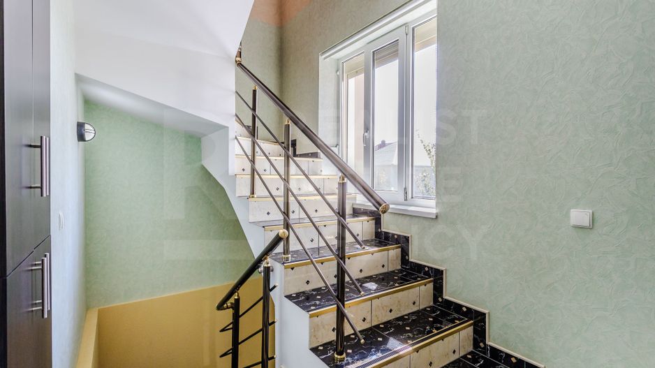 Vânzare, casă, 5 camere, str. Gura Văii, sect. Riscani - Poză 22