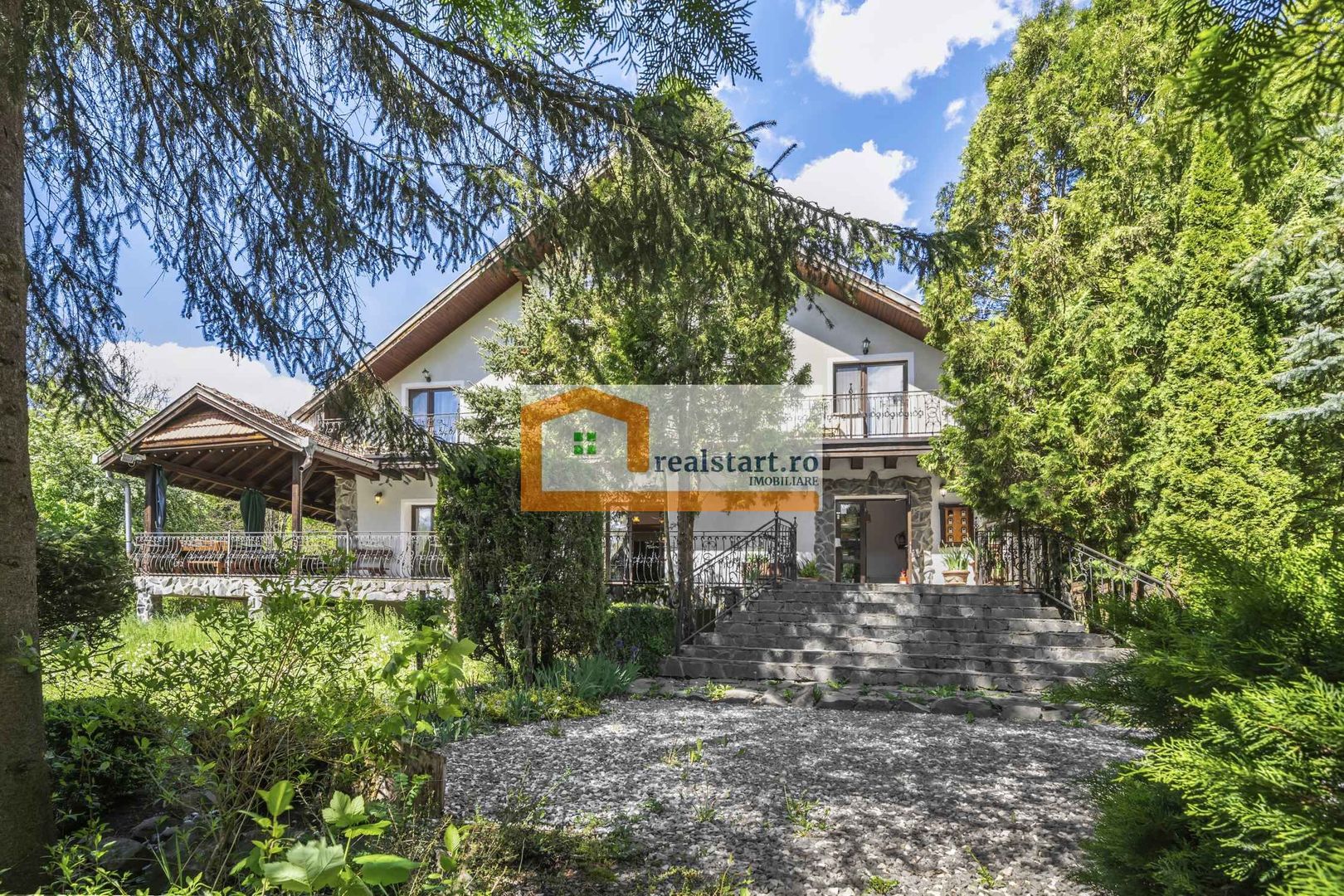 Oportunitate, Restaurant cu MiniPensiune 800mp, 1,8ha teren, Via Transilvanica - Poză 1