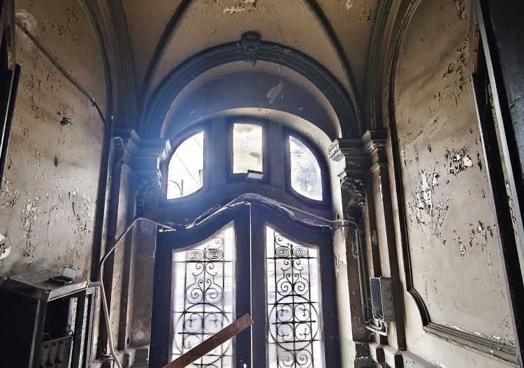 Casă cu farmec istoric în zonă protejată Rosetti, ideală pentru restaurare - Poză 14