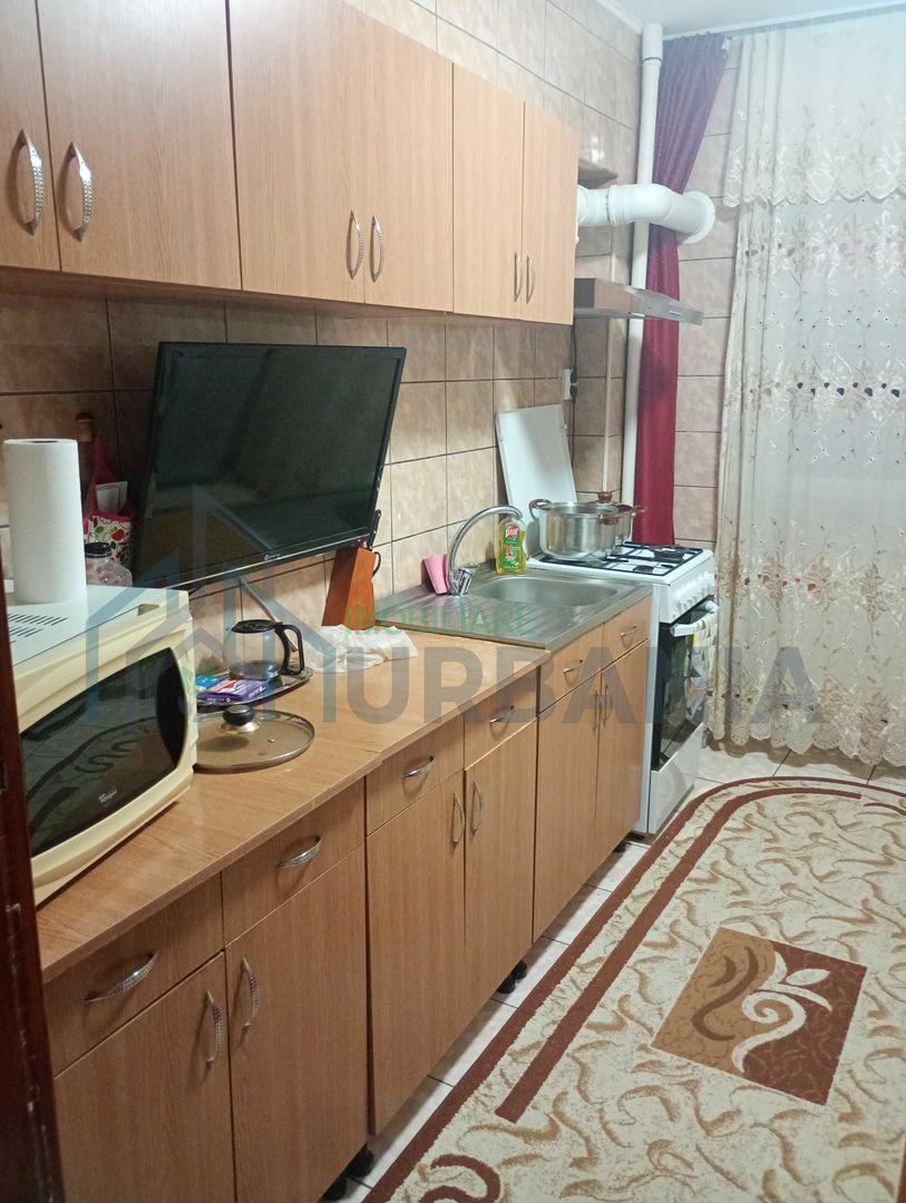 Vând apartament 3 cam.Et.4/4 Dancu. - Poză 7