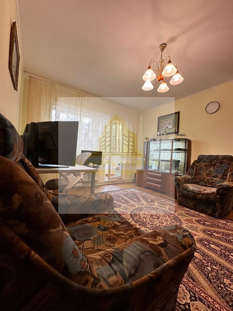 Apartament spre vanzare cu 2 camere – zona Planetelor, Brasov - Poză 1