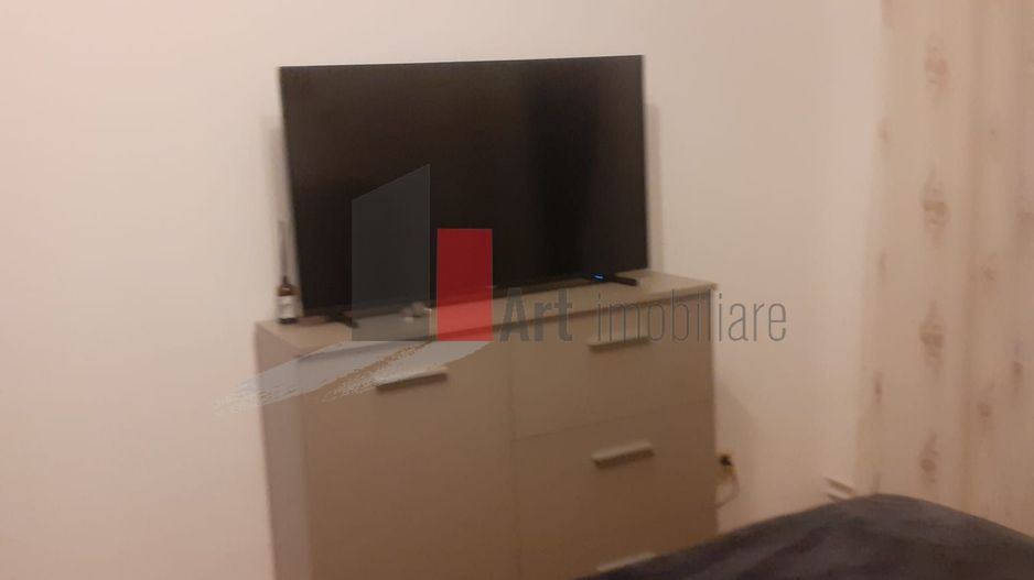 Vânzare apartament 3 camere decomandat cu centrală Brâncoveanu - Izvorul Rece - Poză 1