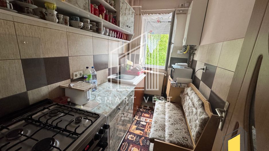 Apartament de vanzare | 3 camere | etaj intermediar | Zona Botizului - Poză 2