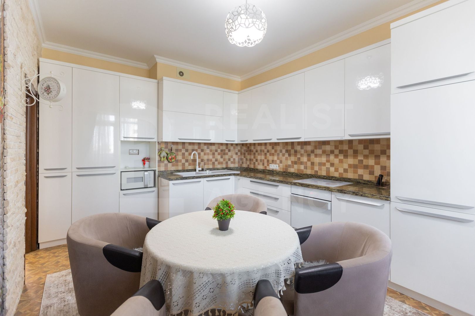 Chirie, apartament, 3 camere, bd. Decebal, Botanica - Poză 1