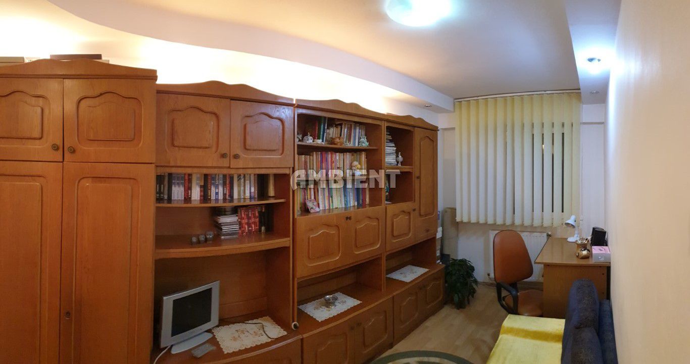Apartament 4 camere, zona Centru; - Poză 2