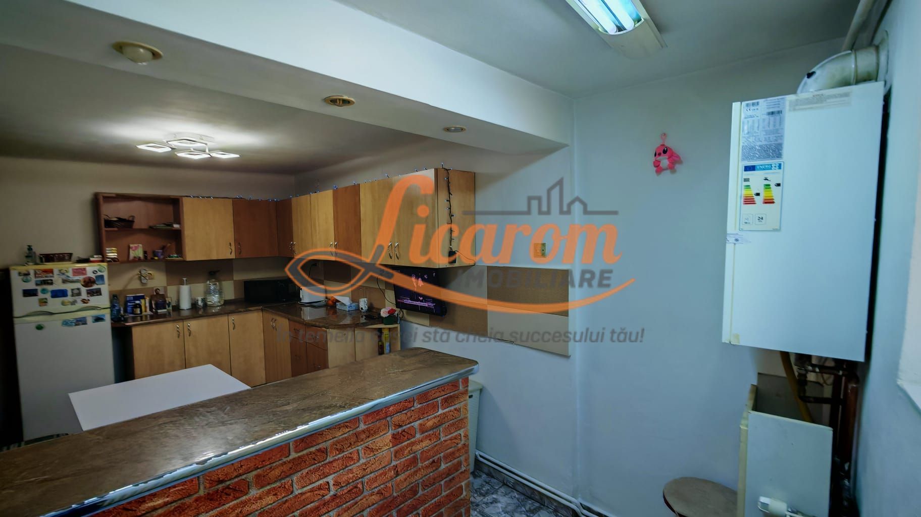 Corp de casa 4 camere zona Nicopole,curte comuna cu 1 familie. - Poză 3