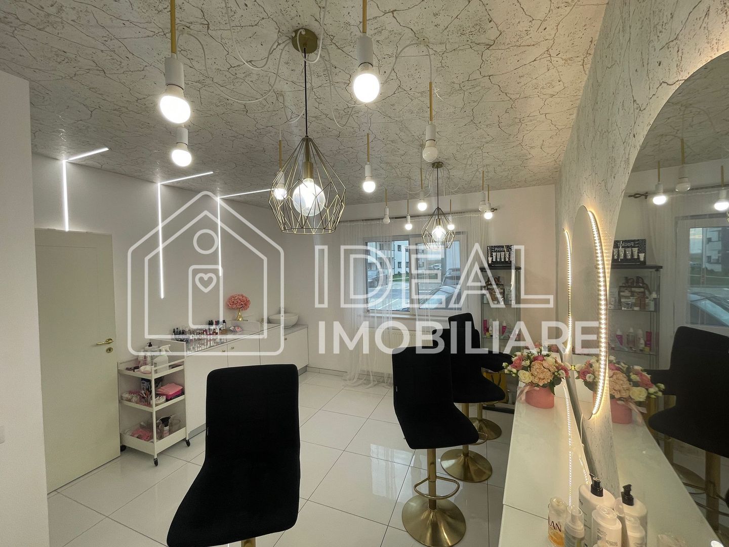 Spatiu Comercial cu 4 locuri de parcare, in Cartierul Arhitectilor - Poză 3