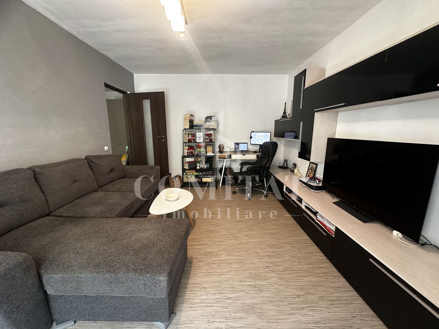 Apartament 2 camere | Etaj intermediar | Zona Str Florilor - Poză 3