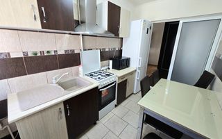 Apartament 2 Camere, Renovat Zona Cetate, Bloc cu Lift - Poză 8