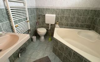 De inchiriat apartament in zona centru (Mihai Eminescu 48) - Poză 3