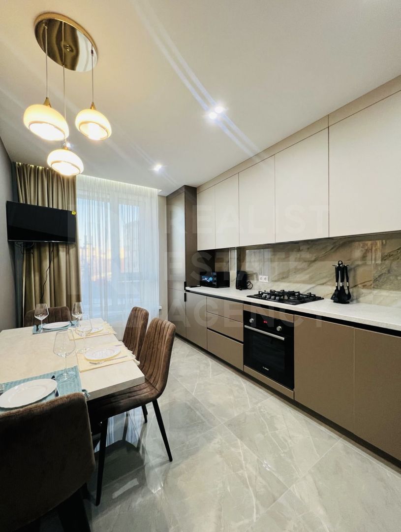 Chirie, apartament, 3 camere, bd. Renaşterii Naţionale, Rîşcani - Poză 1