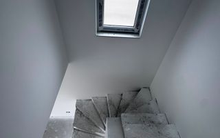 Casa Finisata 164 mp con.-teren 400 mp-garaj-1 km de Podul Jelnei - Poză 8
