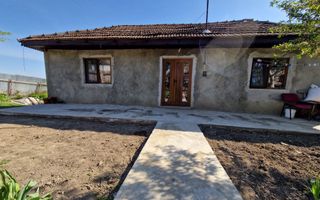 Casă de vânzare în Gorban, județul Iași - Poză 1