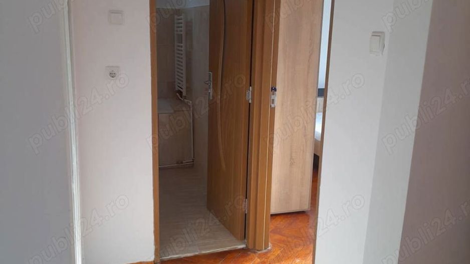 Ag BRASADAS vinde apt 2 cam etaj 3/4 in Micro 16. - Poză 3