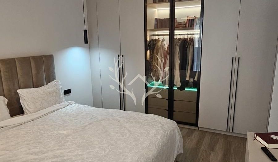 Apartament cu 3 camere si terasa de 82 mp - zona Vivo Floresti - Poză 2