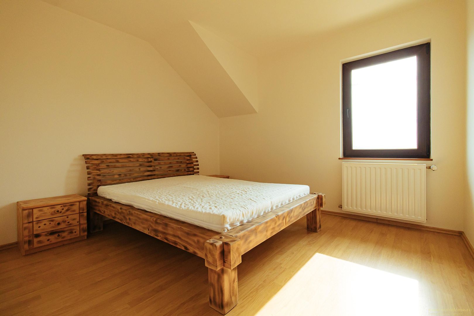 Casă nouă, intrare Stupini - Poză 34