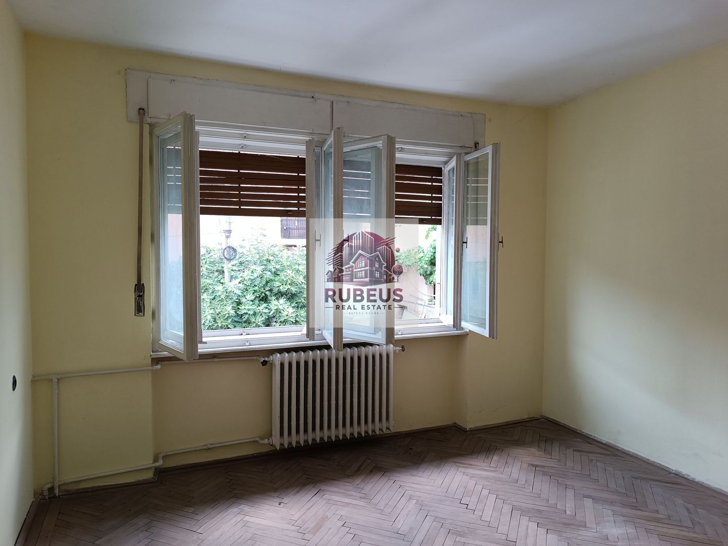 Casă solidă în Orșova, S+P+E, 220 mp, teren 284 mp - Poză 27