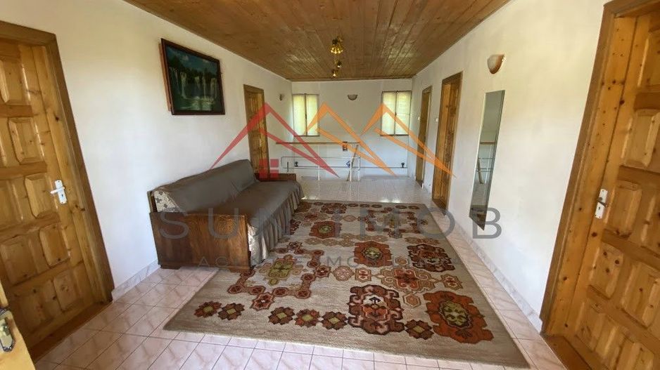 Vila de vanzare, teren 3100 mp, 7 camere, 6 grupuri sanitare, 3 CT, an 1997 - Poză 38