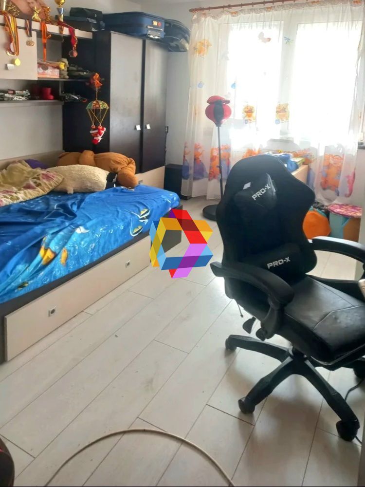 Apartament cu trei camere, zona Astra 70 mp - Poză 4