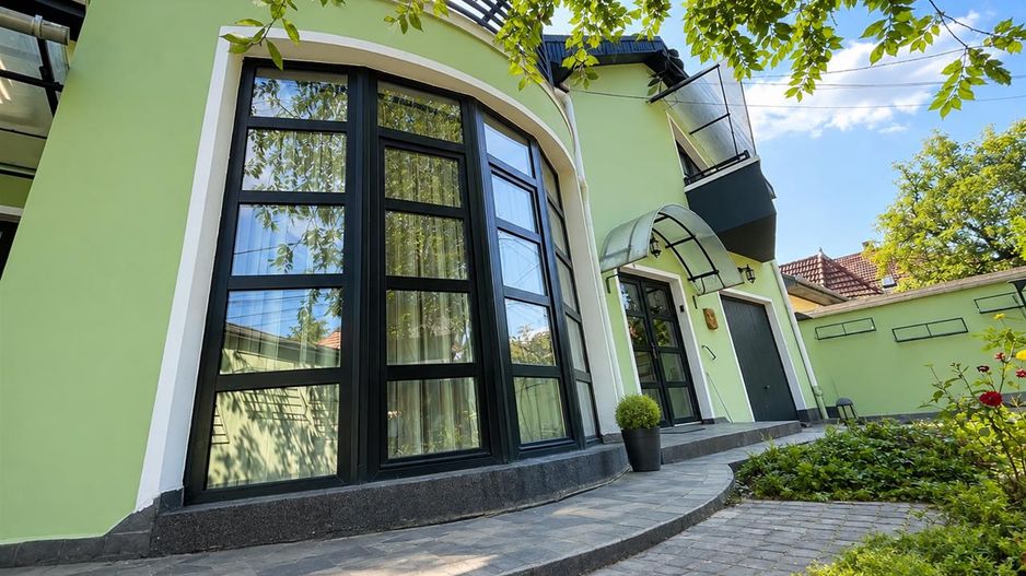 Vila individuala, arhitectura aparte, garaj, terasa, balcon, Semicentral, Targu - Poză 4