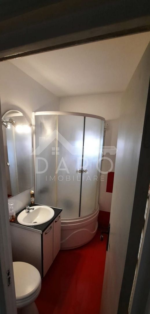 INCHIRIEZ APARTAMENT CU 2 CAMERE - Poză 8