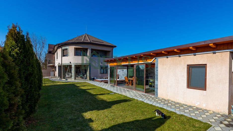 Casă/Vilă modernă de vânzare la intrare în Bogdan Vodă, județul Bacău. - Poză 21