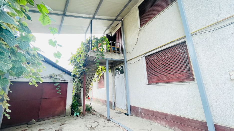 Casa spatioasa cu teren 739 mp in zona Mehala - Poză 25