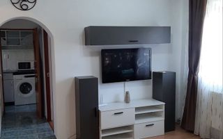 De vanzare apartament 3 camere zona Gorjului/Lujerului - Poză 1