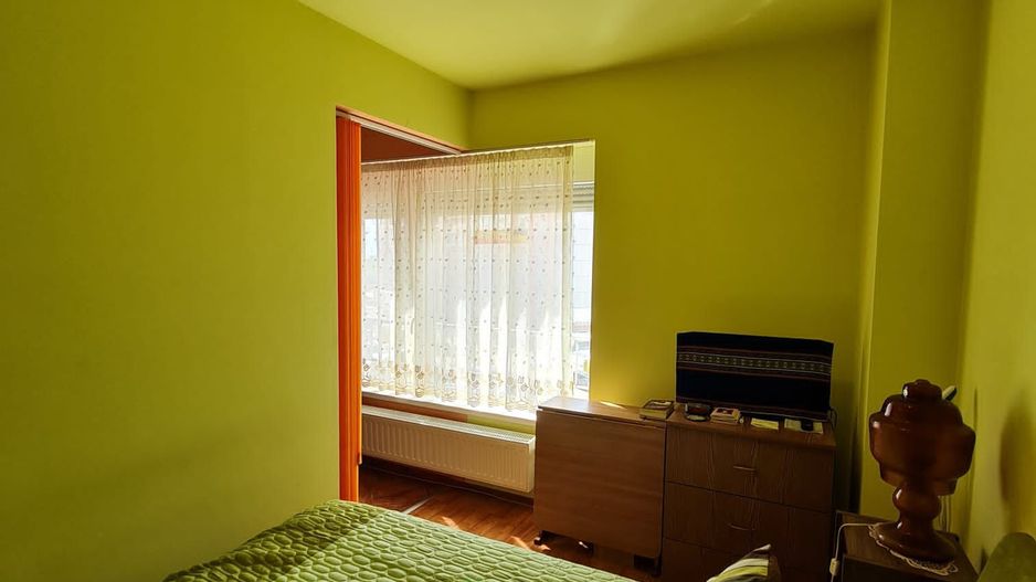 Apartament generos cu o camera - Poză 18