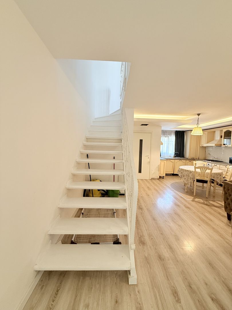 Vila cu 2 dormitoare si 3 bai | Cosmopolis | aproape de Mall | Piscina - Poză 21