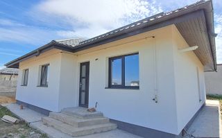Dragomiresti Vale, casa 4 camere, teren 421 mp, utilitati, COMISION 0% - Poză 1
