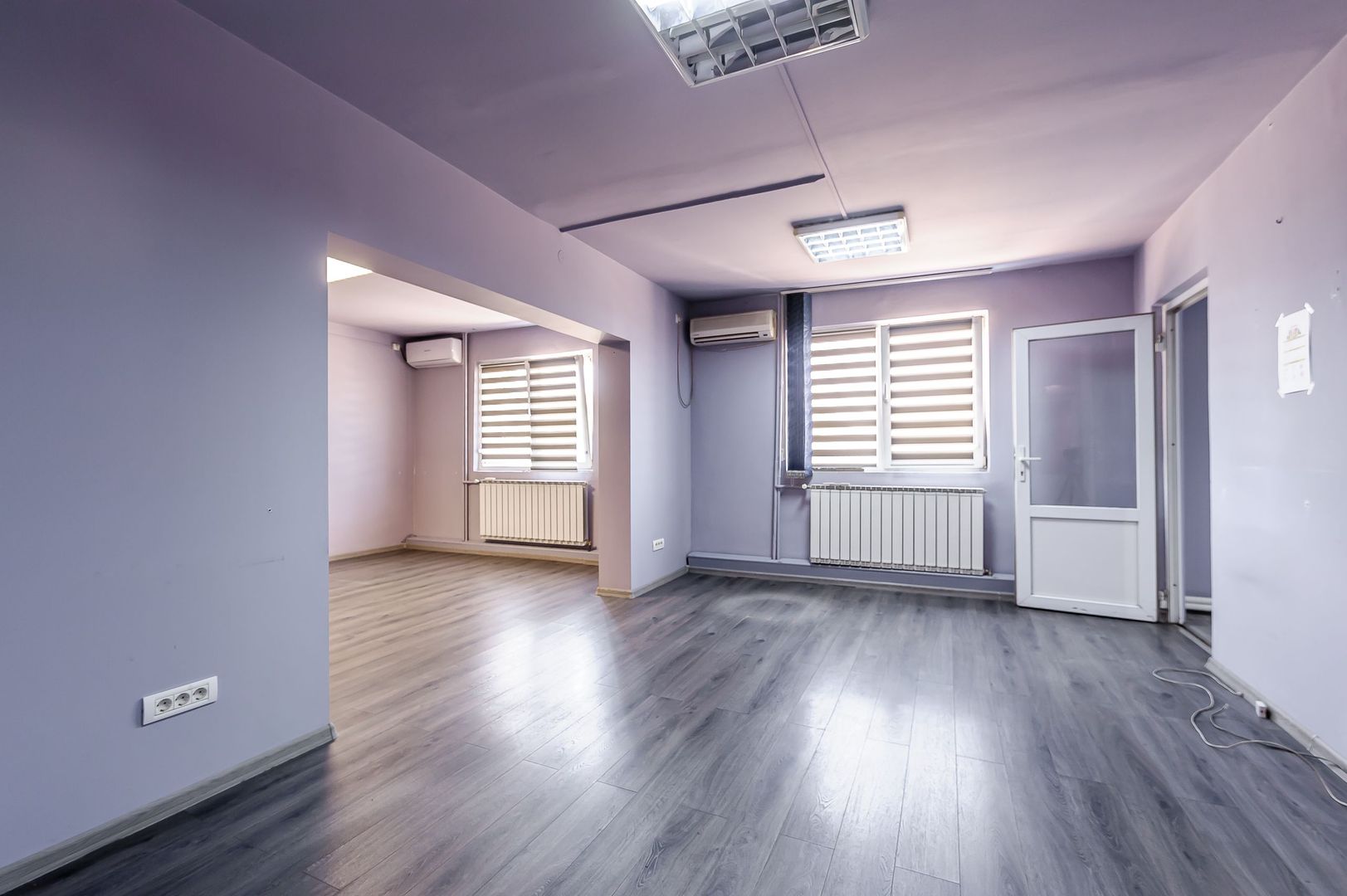 Birouri și platformă betonată cartier Micălaca - Poză 2