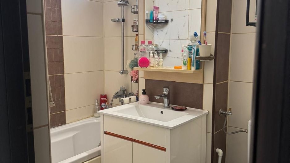 APARTAMENT  MODERN  3 CAMERE DECOMANDAT CENTRALA TERMICA METROU - Poză 5