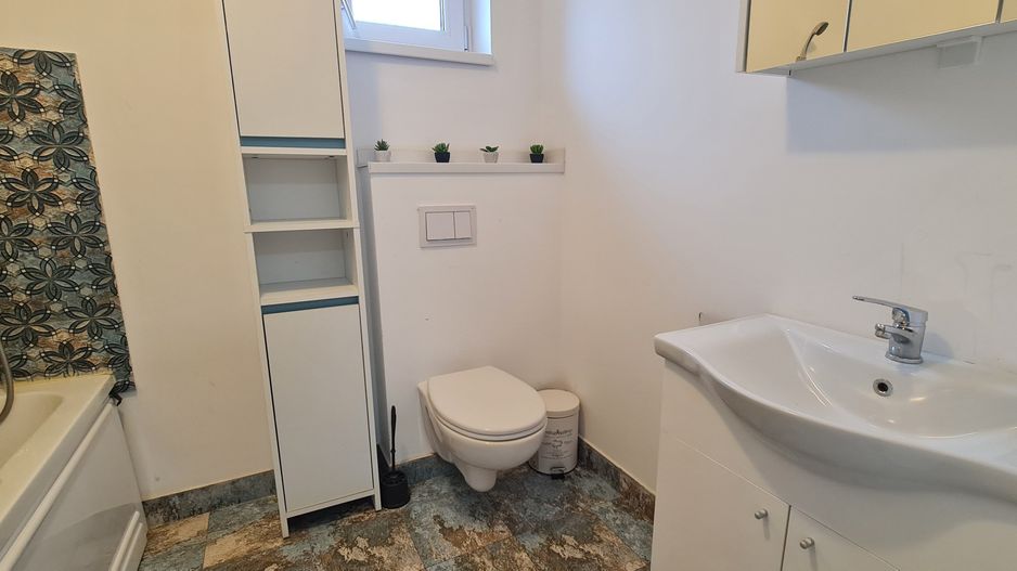 Casa mobilata si utilata in Cartier Izvor Tarlungeni Brasov - Poză 7