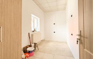 Spatiu comercial, 5 camere, 2 bai, 1 nivel Teren 392mp, Jucu de Mijloc