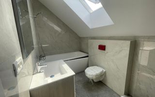 Duplex cu grădină și piscină privată într-un complex exclusivist din Tunari - Poză 4