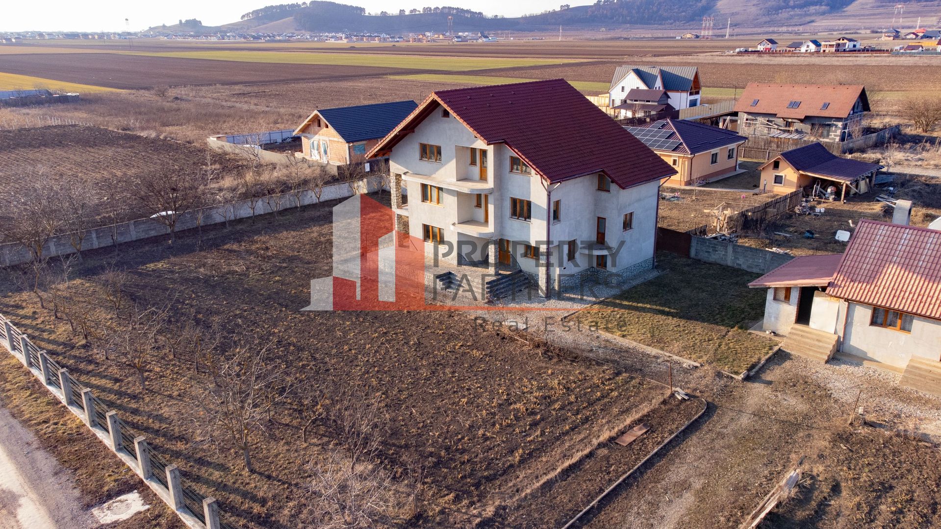 Casa cu teren 1500 mp in Harman - Poză 3