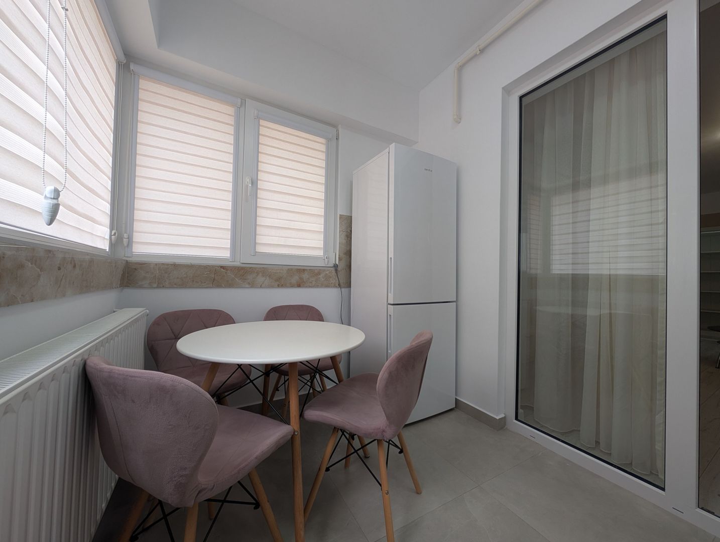 Apartament nou, 2 camere, mobilat/utilat premium + parcare subterană - Poză 13