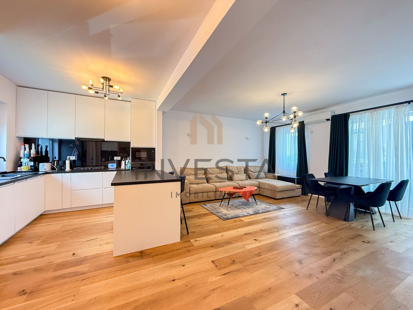 Casa insiruita cu finisaje moderne in cartierul Europa! - Poză 3