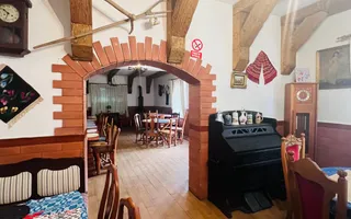 Pensiune de vânzare | 400 MPU | 10 Camere | Rasinari - Curmatura - Poză 21