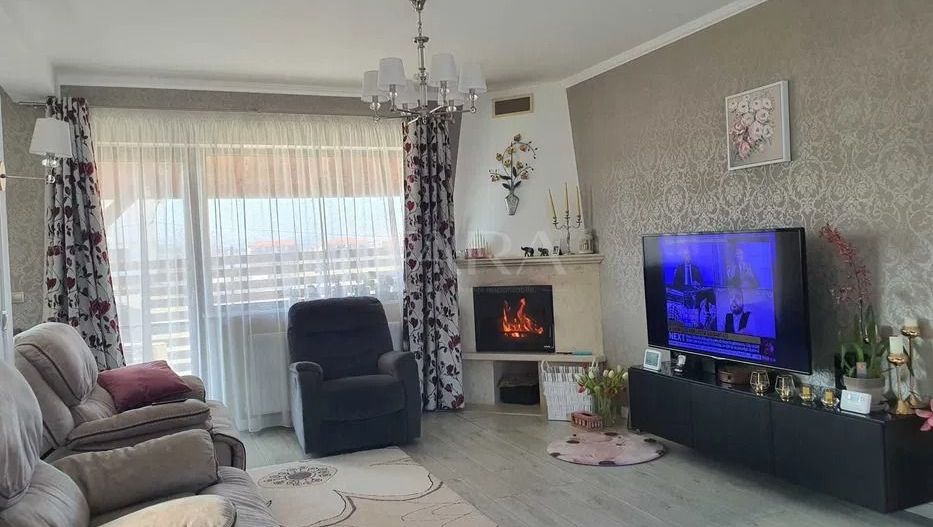 Casa de tip duplex cu 4 camere in Floresti - Poză 2