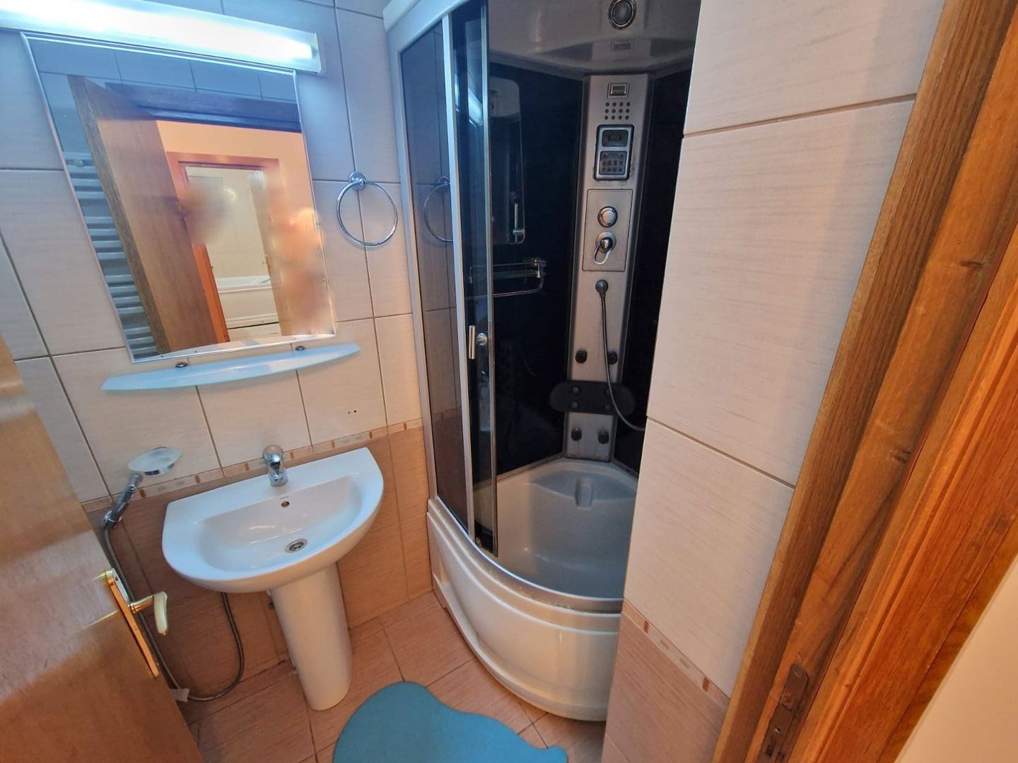 Apartament de inchiriat pe Faleza Dunarii - 3 camere, 105 mp, parter - Poză 5